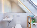 attic apartment Aschheim 02 guest toilet 13679