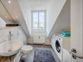attic apartment München Bogenhausen 01 bathroom 14171