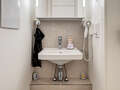 apartment with garden 	 München Solln 02 guest toilet 14197