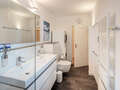apartment München Menterschwaige 03 bathroom 14458