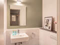 apartment München Menterschwaige 01 guest toilet 14458