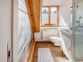 attic apartment München Dreimühlenviertel 01 2. bathroom 14505