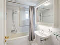 apartment München Solln 01 bathroom 14509
