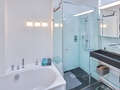 penthouse München Nymphenburg 02 bathroom 14553