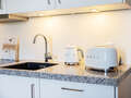 attic apartment München Neuhausen 02 kitchen 14555