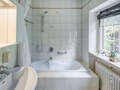 apartment with garden 	 München Hadern 01 bathroom 14610