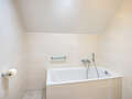 attic apartment Neufahrn b. Freising 02 1. bathroom 14650