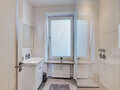apartment München Glockenbachviertel 01 bathroom 14833