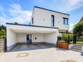 detached house Fahrenzhausen 03 access way 14846
