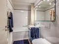 apartment München Glockenbachviertel 01 bathroom 14855
