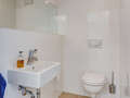 apartment München Ludwigsvorstadt 01 separate toilet 14870