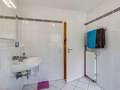 apartment with garden 	 München Pasing 02 bathroom 14874
