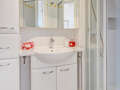 gallery apartment  München Maxvorstadt 01 2. bathroom 14890