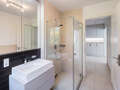apartment with garden 	 München Freimann 01 2. bathroom 14904