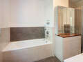 apartment with garden 	 München Freimann 03 1. bathroom 14904