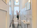 apartment München Glockenbachviertel 01 separate toilet 14921
