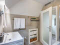 attic apartment München Harlaching 02 bathroom 14993