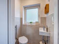 apartment München Harlaching 01 separate toilet 14994