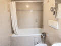 apartment München Maxvorstadt 02 bathroom 15001