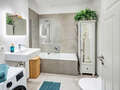 apartment München Glockenbachviertel 01 bathroom 15015