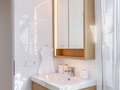 attic apartment Gmund am Tegernsee 03 bathroom 15021