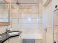 apartment München Au-Haidhausen 02 bathroom 15026