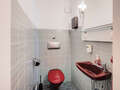 apartment München Harlaching 01 guest toilet 3096