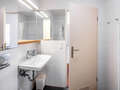 apartment München Glockenbachviertel 02 bathroom 3097