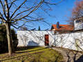 apartment with garden 	 München Harlaching 02 garden 4247