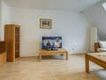 attic apartment München Schwabing (links der Leopoldstraße) 02 living room 4340