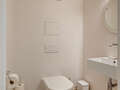 townhouse München Gärtnerplatzviertel 01 guest toilet 4545