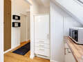 attic apartment München Schwabing 03 kitchen 5576