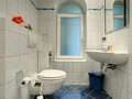 apartment with garden 	 Baierbrunn 04 bathroom 5633