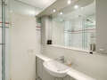 apartment München Nymphenburg-Gern 02 bathroom 5680