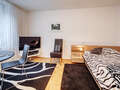 apartment München Schwabing-West (rund um den Hohenzollernplatz) 03 living area 6071
