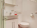 apartment München Schwabing-West 02 bathroom 6415