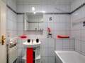 apartment with garden 	 München Neuhausen 02 bathroom 6555