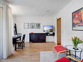 apartment with garden 	 München Neuhausen 04 living area 6696