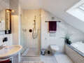 attic apartment Vaterstetten 03 bathroom 6726