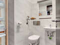 apartment München Bogenhausen 01 separate toilet 6872