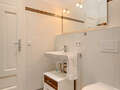 attic apartment München Neuhausen 03 bathroom 7084