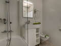 apartment München Arabellapark 02 bathroom 7496