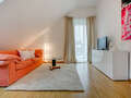 apartment München Berg am Laim 02 living room 7511