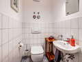 apartment München Haidhausen 01 guest toilet 7586