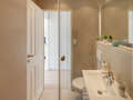 apartment München Neuhausen 02 bathroom 7597