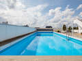 studio München Arabellapark 02 pool 7848