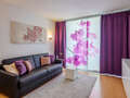 studio München Arabellapark 01 living area 7848