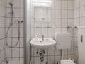 apartment München Schwabing-West 02 bathroom 7854