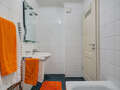 attic apartment München Altstadt 04 bathroom 8000