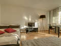 apartment with garden 	 München Maxvorstadt 04 living room 8378
